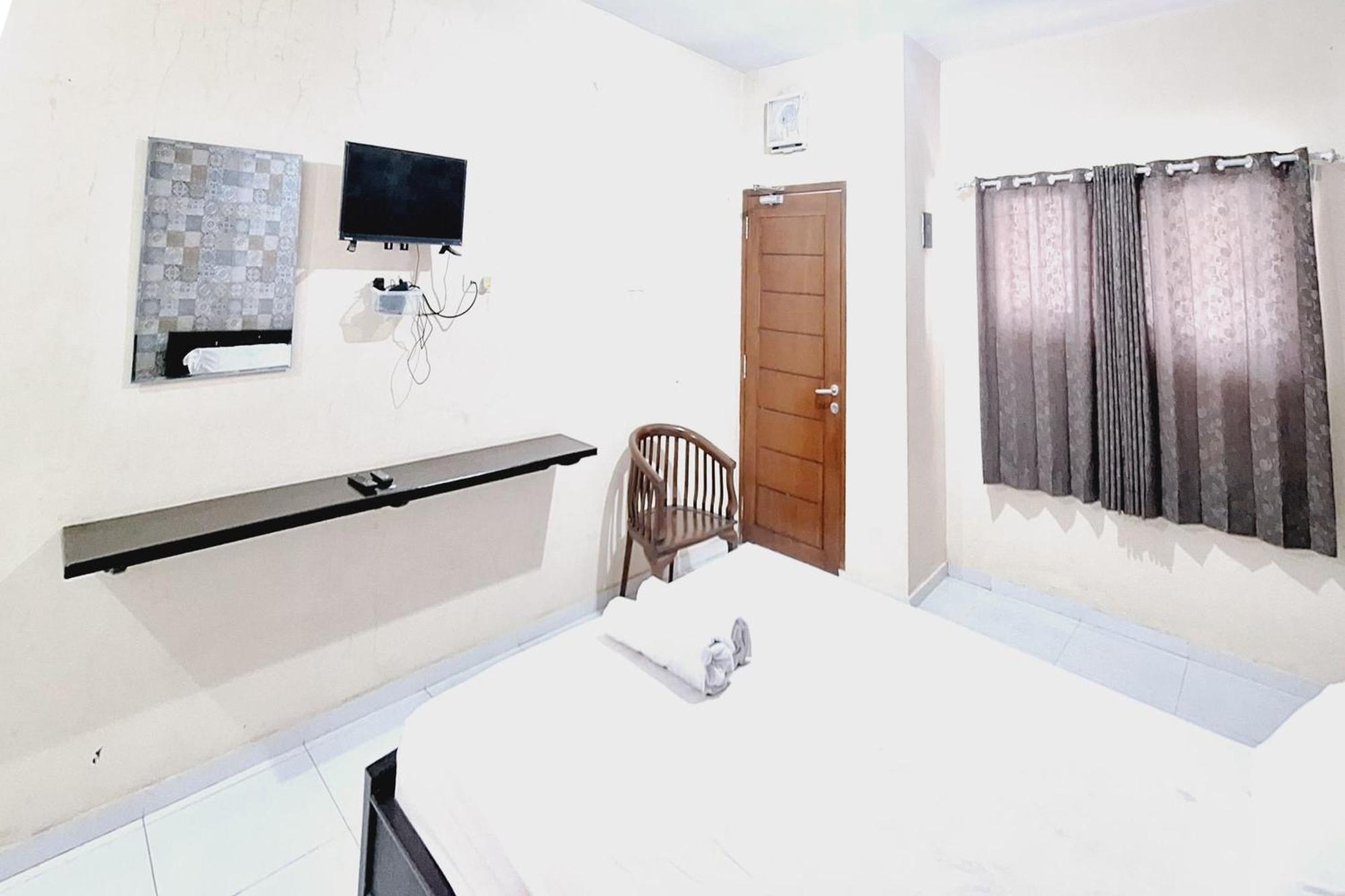 Villa Bukit Bunga Syariah Redpartner Pacet Mojokerto Luaran gambar
